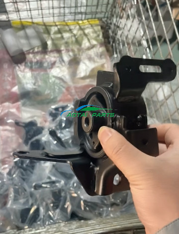 Toyota Corolla Engine Mount 12372-0T370