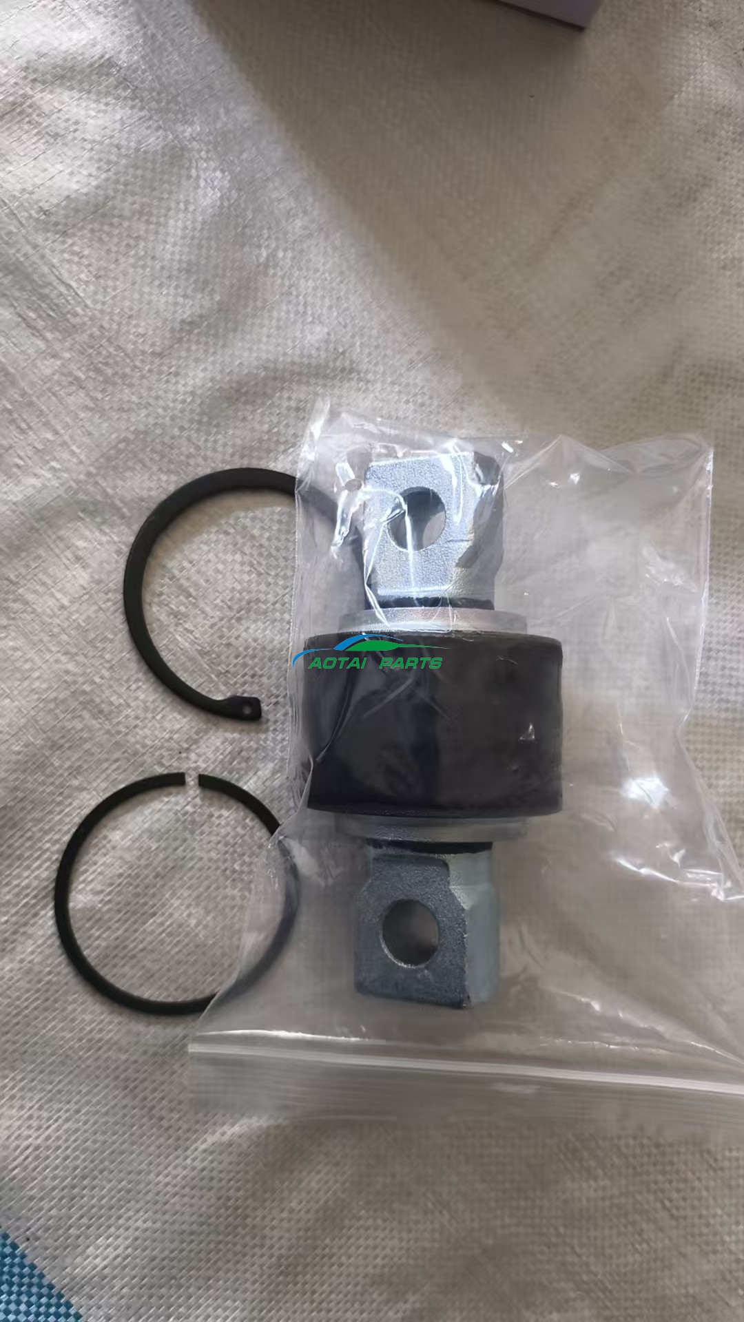 VOLVO FH16 FL16 Truck V-Stay Torque Rod Bushing 3093630 3093631 20840815