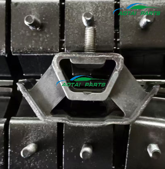 Iveco Daily Truck Transmission Parts Gearbox Mounting 504085410